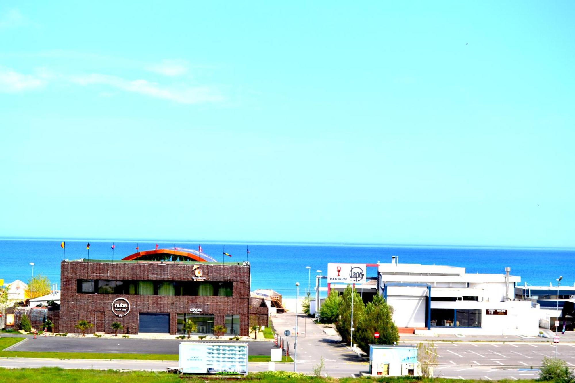 Summerland Sea & Lake Mamaia Exteriör bild